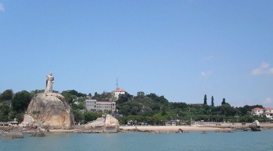 武夷山、廈門鼓浪嶼、客家土樓雙飛6日**純玩8人