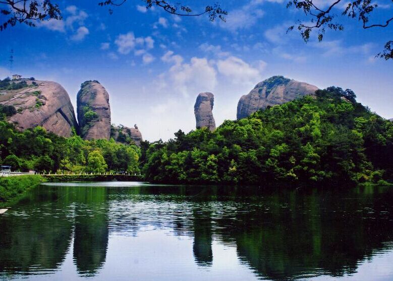 廬山三疊泉瀑布、婺源、江嶺梯田、三清山、景