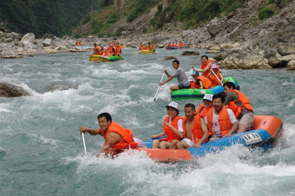 野三坡百里峽、魚(yú)谷洞、百草畔、七彩小鎮(zhèn)雙汽